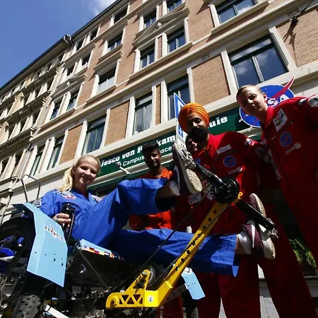 Space Im Campus Der Jvp Schule Lägenhetshotell Leipzig